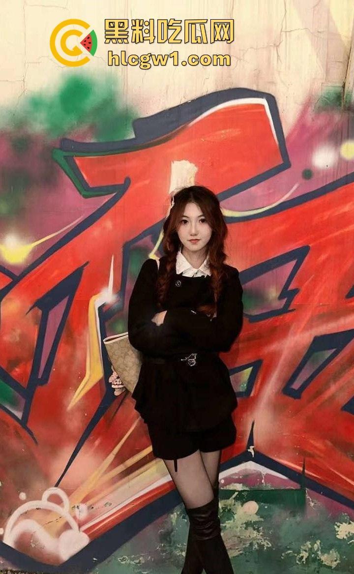 舔屁眼舔到潮喷！上海高冷女神『姜欣』堕落成富二代贱狗，屁味加精液舔到嗨叫，这骚劲连狗都跪服！-1