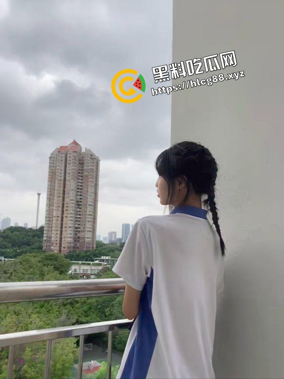 深圳高中清纯嫩妹反差婊【徐艺菲】放学后穿深圳校服开房操逼，捆绑束缚各种暴插嫩穴娇喘！-3